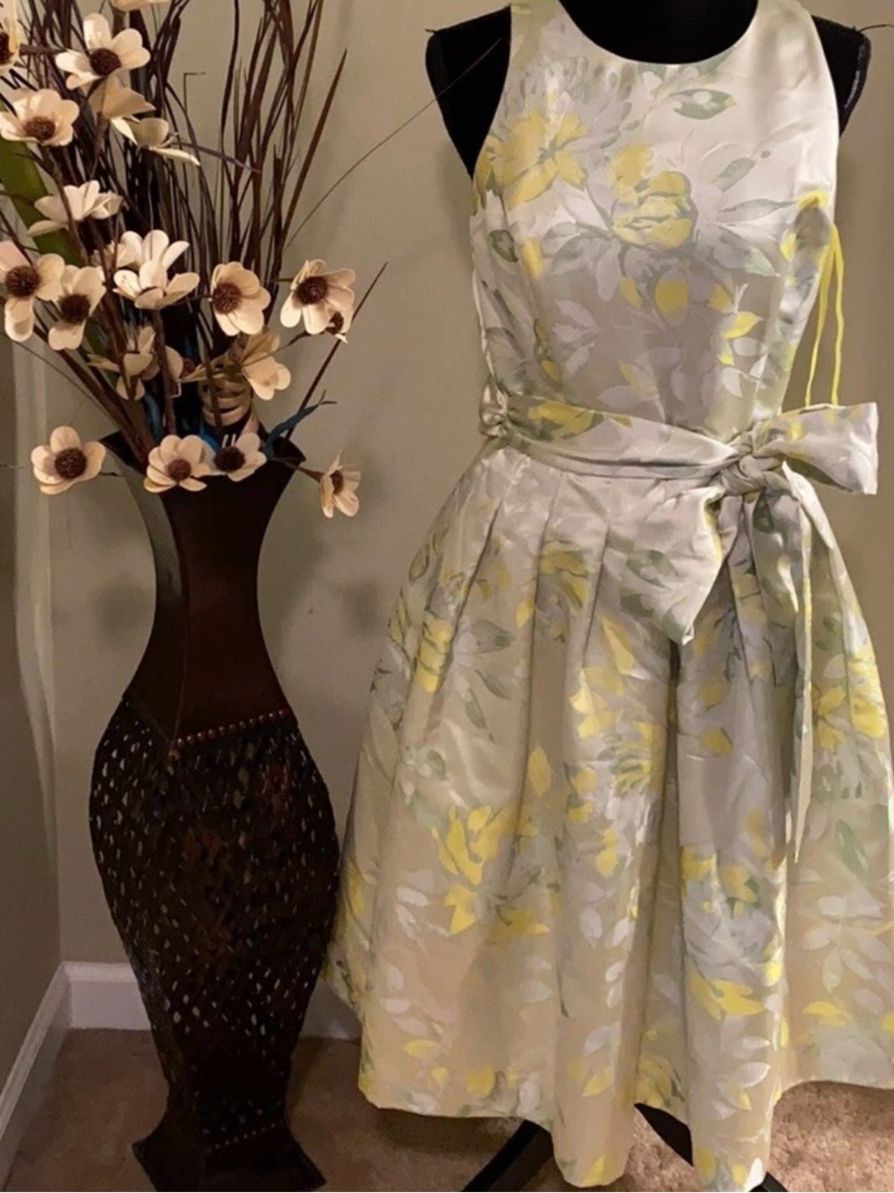Alex Marie Satin Floral Fit and Flare Dress Size 4